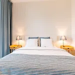 Marina Summer - Przy Jeziorze, Netflix, Tv55