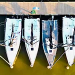 Marina Summer - Przy Jeziorze, Netflix, Tv55