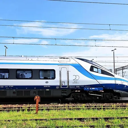 Marina Summer - Przy Jeziorze, Netflix, Tv55