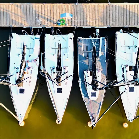 Marina Summer - Przy Jeziorze, Netflix, Tv55