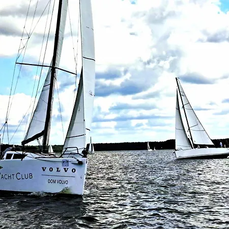 Marina Summer - Przy Jeziorze, Netflix, Tv55