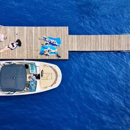 Marina Summer - Przy Jeziorze, Netflix, Tv55