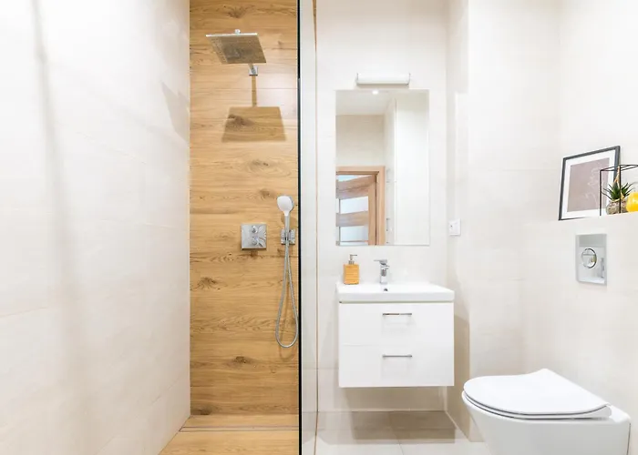 Marina Summer - Przy Jeziorze, Netflix, Tv55