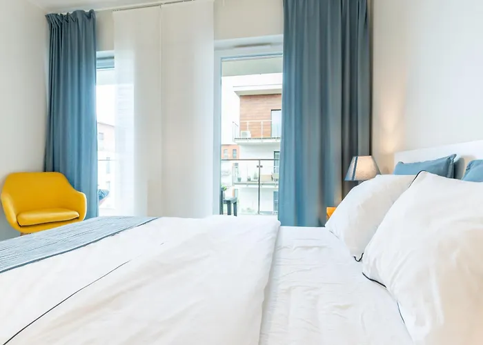 Marina Summer - Przy Jeziorze, Netflix, Tv55