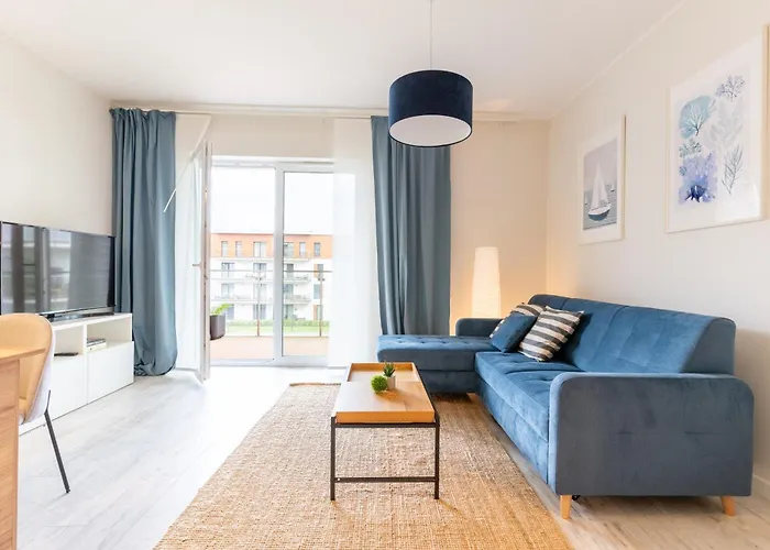 Marina Summer - Przy Jeziorze, Netflix, Tv55