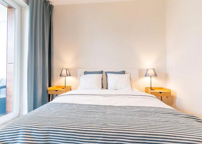 Marina Summer - Przy Jeziorze, Netflix, Tv55