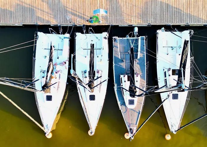 Marina Summer - Przy Jeziorze, Netflix, Tv55