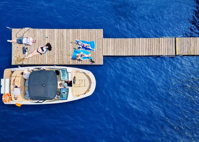 Marina Summer - Przy Jeziorze, Netflix, Tv55